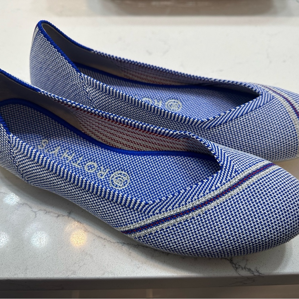 Rothy's Blue and white Striped Flats women’s size 8- Brand new/Never worn‎